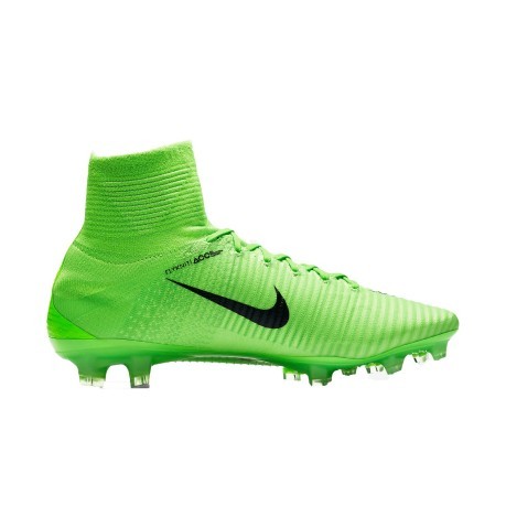 Cerdito sonrojo Calma Las botas de fútbol Nike Mercurial Superfly V FG Radiación Llamarada Pack  colore verde - Nike - SportIT.com