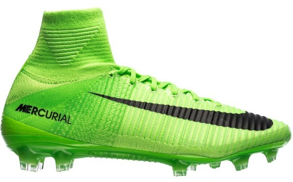 Las botas de fútbol Nike Mercurial Superfly V FG Radiación Llamarada Pack  colore verde - Nike - SportIT.com