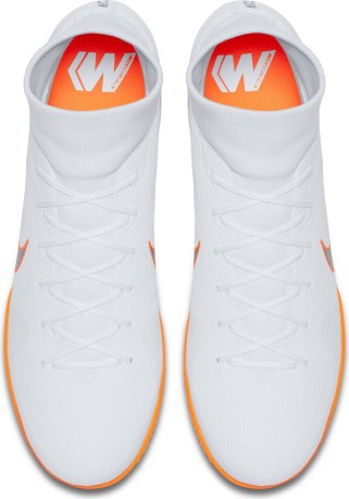 Shoes Indoor Football Nike Mercurial SuperflyX Academy IC colore White  Orange - Nike - SportIT.com